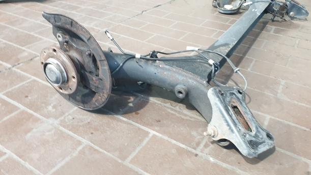 Foto: HINTERACHSE eines Peugeot 307 Break 110 Stylance