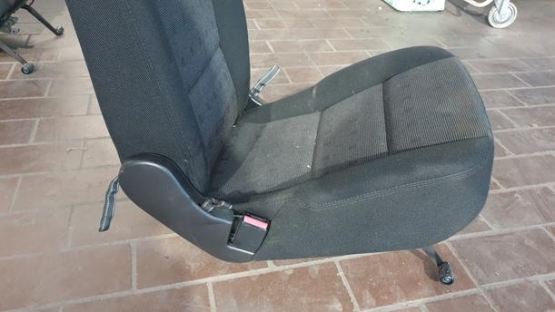 Foto: SITZ 2TE REIHE LINKS eines Peugeot 307 Break 110 Stylance
