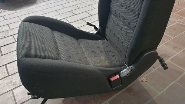 Foto: SITZ 2TE REIHE RECHTS eines Peugeot 307 Break 110 Stylance