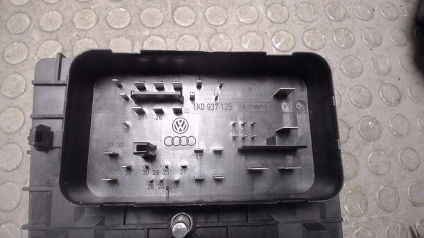 Foto: SICHERUNGSKASTEN eines VW Golf 1.9 TDI Stylance