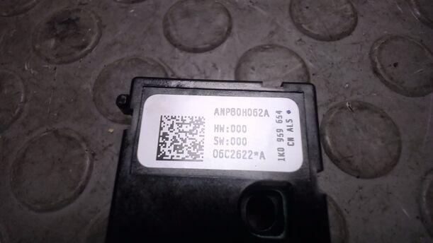 Foto: LENKWINKELSENSOR eines VW Golf 1.9 TDI Stylance