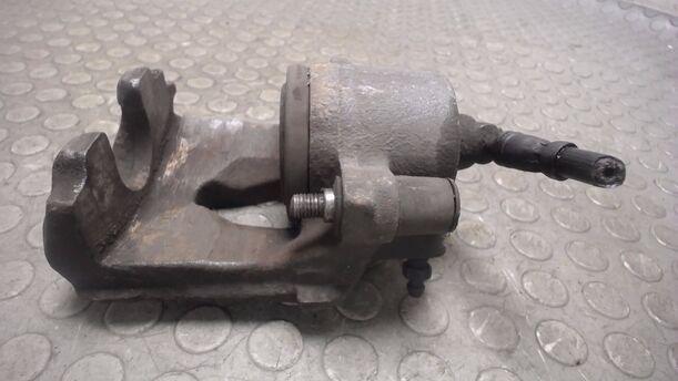 Foto: BREMSSATTEL VORNE RECHTS eines VW Golf 1.9 TDI Stylance
