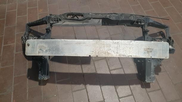 Foto: SCHLOSSTRÄGER / FRONTBLECH eines Opel Corsa 1.2 16V Stylance