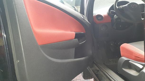 Foto: TÜR VORNE LINKS ( 2/3 TÜRER ) eines Opel Corsa 1.2 16V Stylance