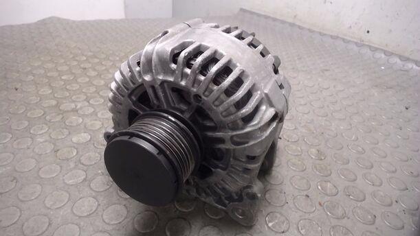 Foto: LICHTMASCHINE BOSCH ( 140A ) eines VW Golf 1.9 TDI Stylance