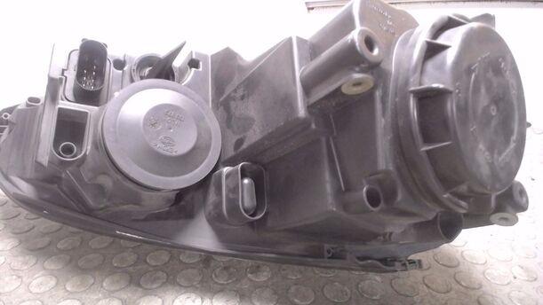 Foto: SCHEINWERFER LINKS ( LIMOUSINE ) eines VW Golf 1.9 TDI Stylance