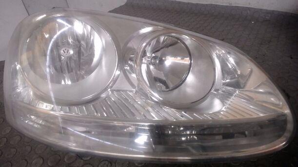 Foto: SCHEINWERFER RECHTS ( LIMOUSINE ) eines VW Golf 1.9 TDI
