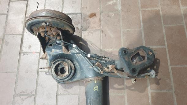 Foto: HINTERACHSE eines Opel Corsa 1.2 16V