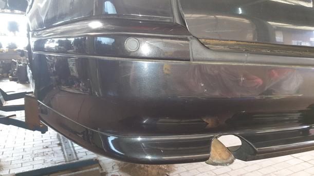 Foto: STOSSFÄNGER / STOßSTANGE HINTEN eines BMW 525d touring