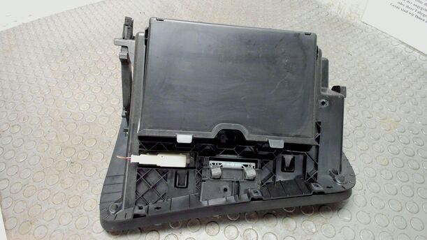 Foto: HANDSCHUHFACH eines Alfa Romeo Mito 1.4 16V