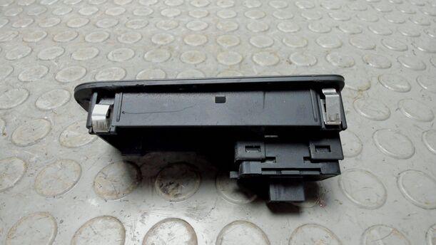 Foto: FENSTERHEBERSCHALTER eines Alfa Romeo Mito 1.4 16V
