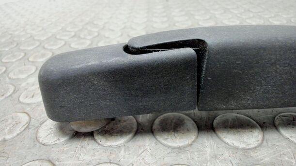 Foto: SCHEIBENWISCHERARM HINTEN eines Alfa Romeo Mito 1.4 16V