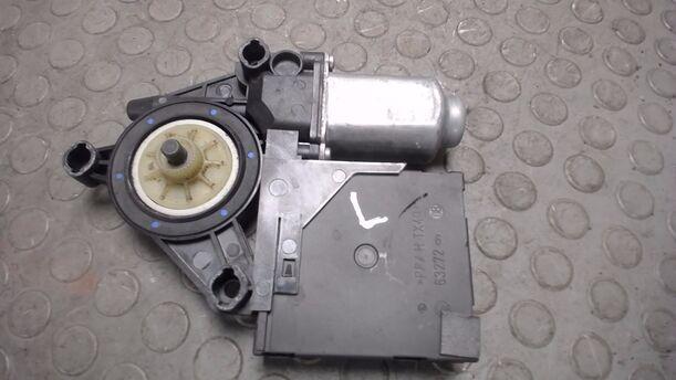 Foto: FENSTERHEBERMOTOR VORNE LINKS eines VW Golf 1.9 TDI