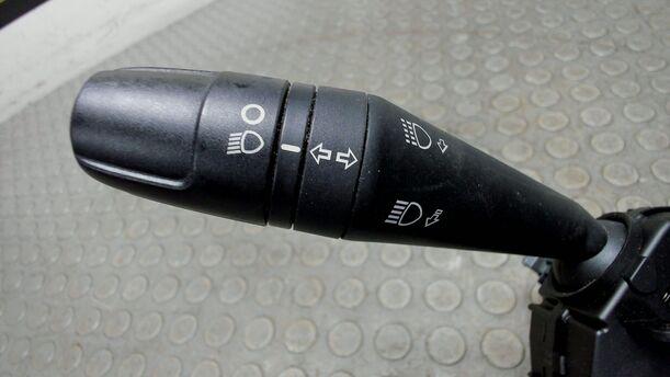 Foto: KOMBISCHALTER / LENKSTOCKSCHALTER eines Alfa Romeo Mito 1.4 16V