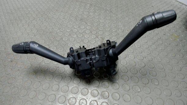 Foto: KOMBISCHALTER / LENKSTOCKSCHALTER eines Alfa Romeo Mito 1.4 16V