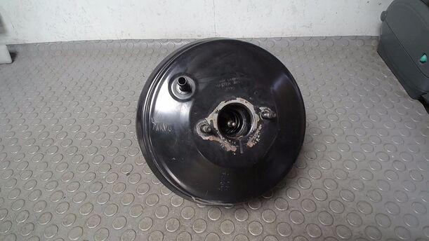 Foto: BREMSKRAFTVERSTÄRKER eines Mazda Premacy 1.9