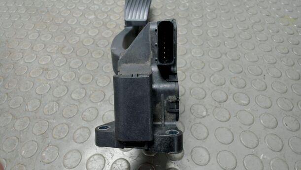 Foto: GASPEDAL eines Alfa Romeo Mito 1.4 16V