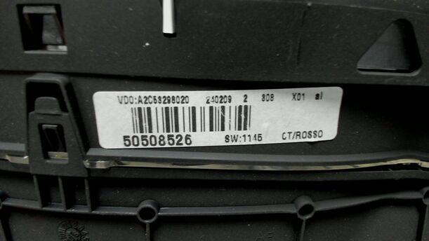 Foto: TACHOEINHEIT / KOMBIINSTRUMENT eines Alfa Romeo Mito 1.4 16V