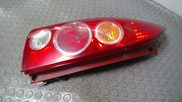 Foto: HECKLEUCHTE/ RÜCKLEUCHTE LINKS eines Mazda Premacy 1.9