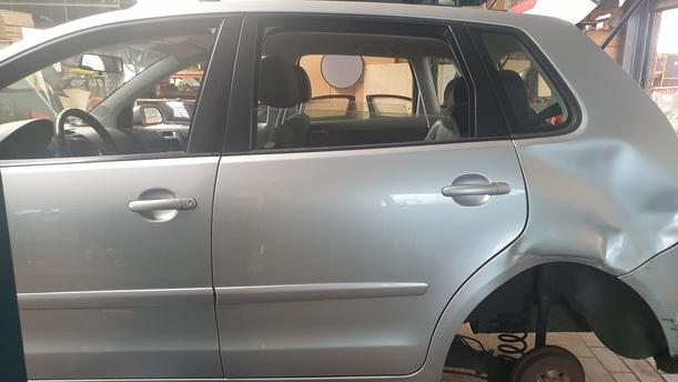 Foto: TÜR HINTEN LINKS eines VW Polo 1.4