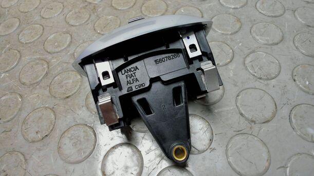 Foto: SCHALTER DSC / FAHRWERK eines Alfa Romeo Mito 1.4 16V