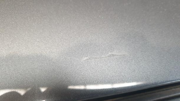 Foto: MOTORHAUBE eines Volvo S60 2.4 Aut.