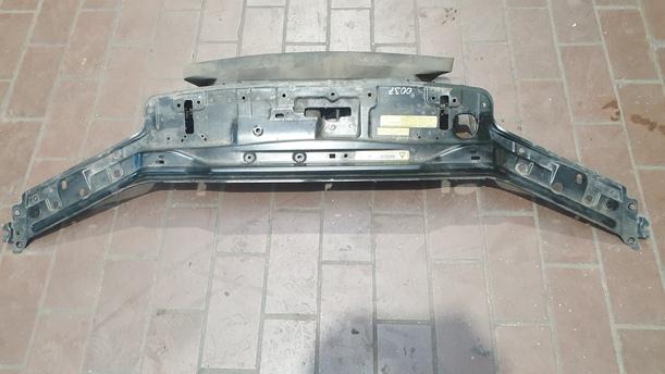 Foto: SCHLOSSTRÄGER / FRONTBLECH eines Volvo S60 2.4 Aut.