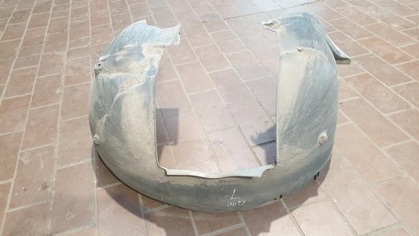 Foto: RADHAUSSCHALE / INNENKOTFLÜGEL VORNE LINKS eines Volvo S60 2.4 Aut.