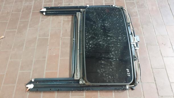 Foto: SCHIEBEDACH eines Volvo S60 2.4 Aut.