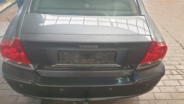Foto: HECKKLAPPE / HECKDECKEL eines Volvo S60 2.4 Aut.