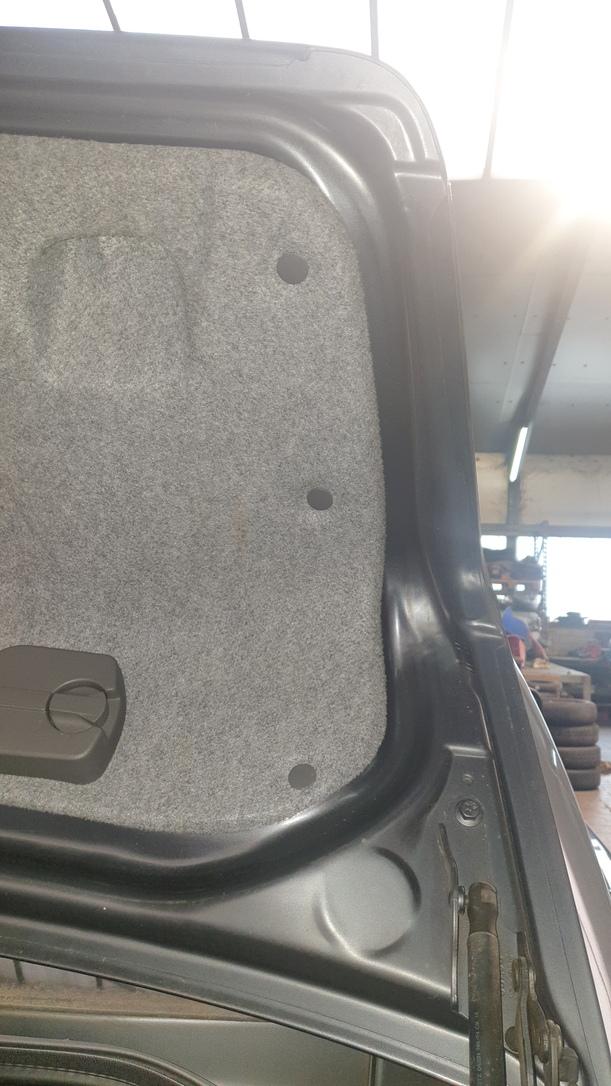 Foto: HECKKLAPPE / HECKDECKEL eines Volvo S60 2.4 Aut.
