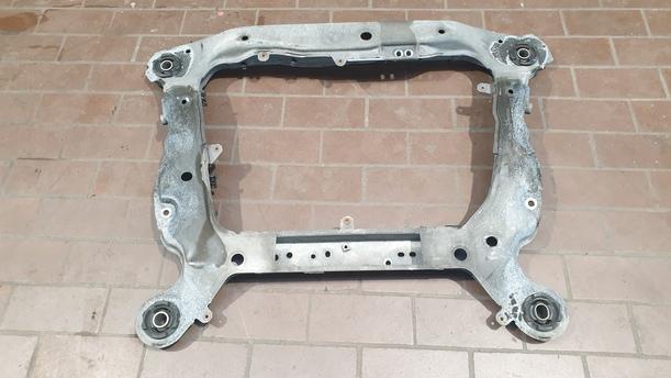 Foto: VORDERACHSE eines Volvo S60 2.4 Aut.