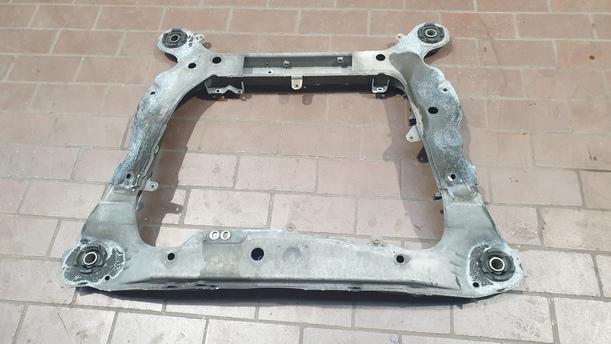 Foto: VORDERACHSE eines Volvo S60 2.4 Aut.
