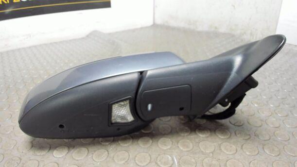 Foto: AUSSENSPIEGEL RECHTS ELEKTRISCH VERSTELLBAR / ANKLAPPBAR eines Volvo S60 2.4 Aut.