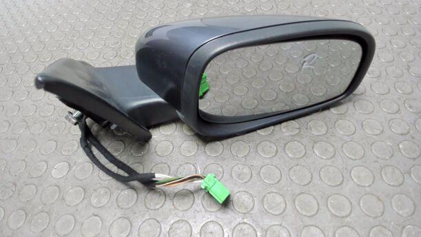 Foto: AUSSENSPIEGEL RECHTS ELEKTRISCH VERSTELLBAR / ANKLAPPBAR eines Volvo S60 2.4 Aut.