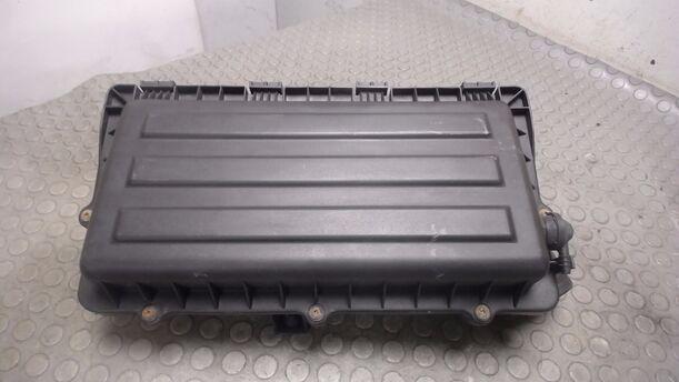 Foto: LUFTFILTERKASTEN eines VW Polo 1.4