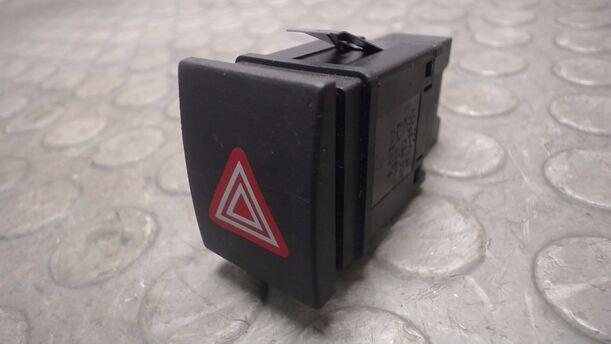 Foto: SCHALTER WARNBLINKANLAGE / WARNBLINKSCHALTER eines VW Polo 1.4