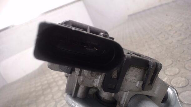 Foto: SCHEIBENWISCHERMOTOR VORNE eines VW Polo 1.4