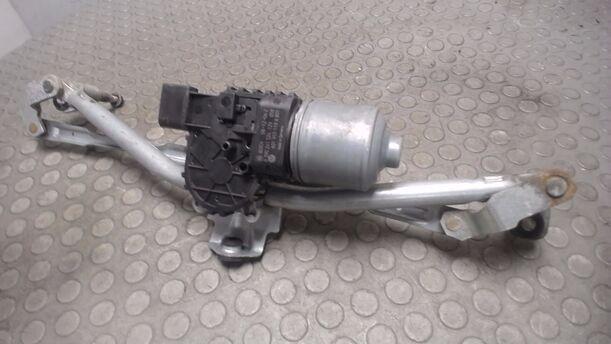 Foto: SCHEIBENWISCHERMOTOR VORNE eines VW Polo 1.4