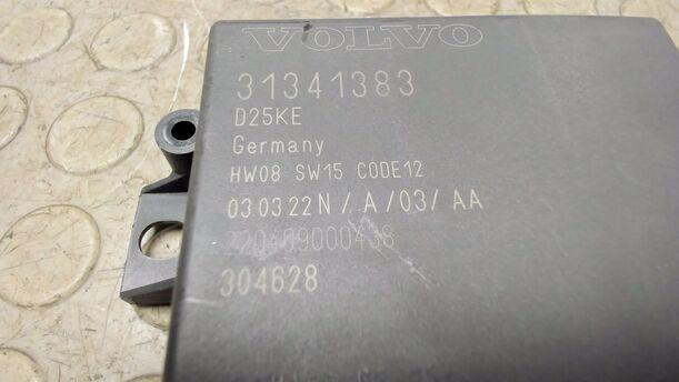 Foto: STEUERGERÄT EINPARKHILFE eines Volvo S60 2.4 Aut.