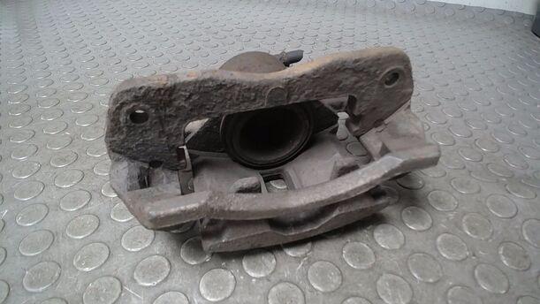 Foto: BREMSSATTEL VORN RECHTS eines Mazda Premacy 1.9