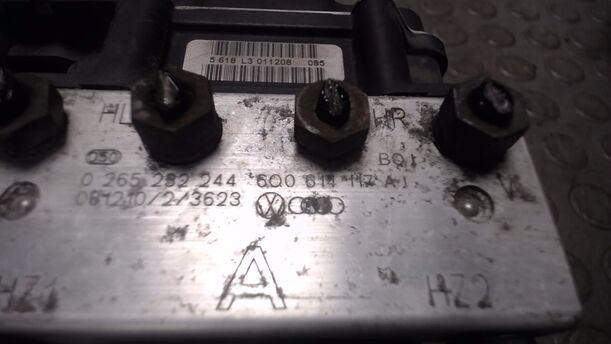 Foto: HAUPTBREMSAGGREGAT ABS eines VW Polo 1.4