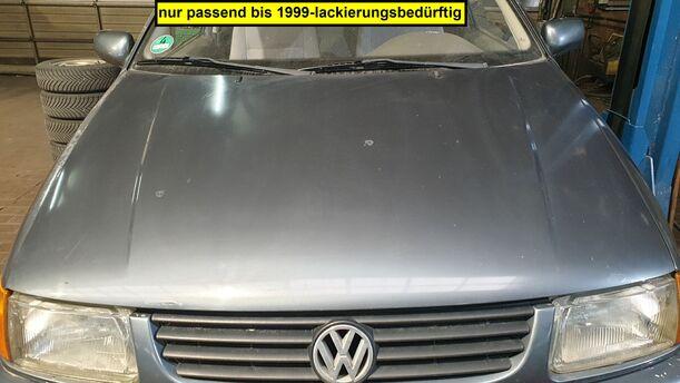 Foto: MOTORHAUBE eines VW Polo 45