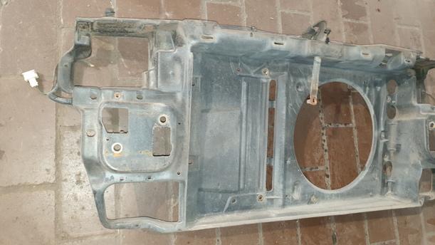 Foto: FRONTBLECH / SCHLOSSTRÄGER eines VW Polo 45