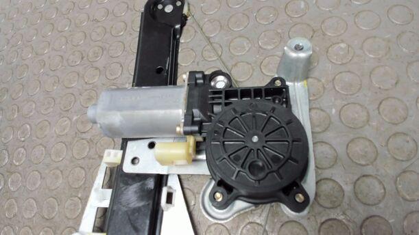 Foto: FENSTERHEBER ELEKTRISCH HINTEN LINKS eines Volvo S60 2.4 Aut.