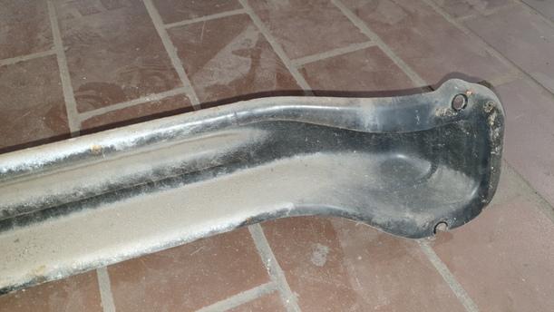 Foto: VERSTÄRKUNG HINTEN eines VW Polo 45