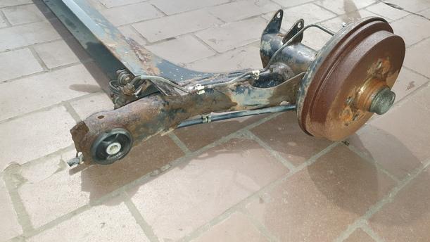 Foto: HINTERACHSE eines VW Polo 45
