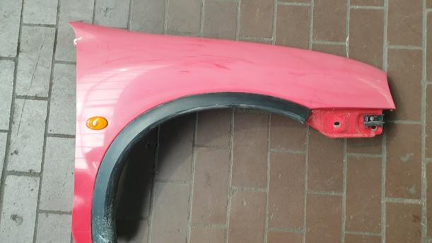Foto: KOTFLÜGEL VORNE RECHTS eines Opel Corsa