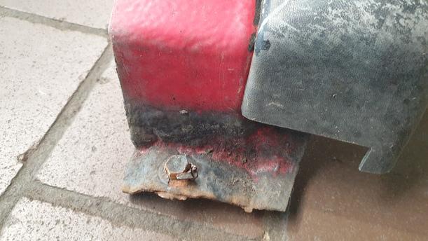 Foto: KOTFLÜGEL VORNE RECHTS eines Opel Corsa