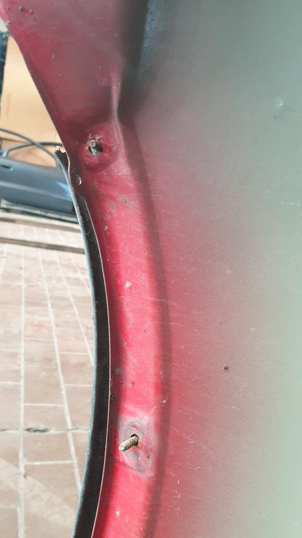 Foto: KOTFLÜGEL VORNE RECHTS eines Opel Corsa